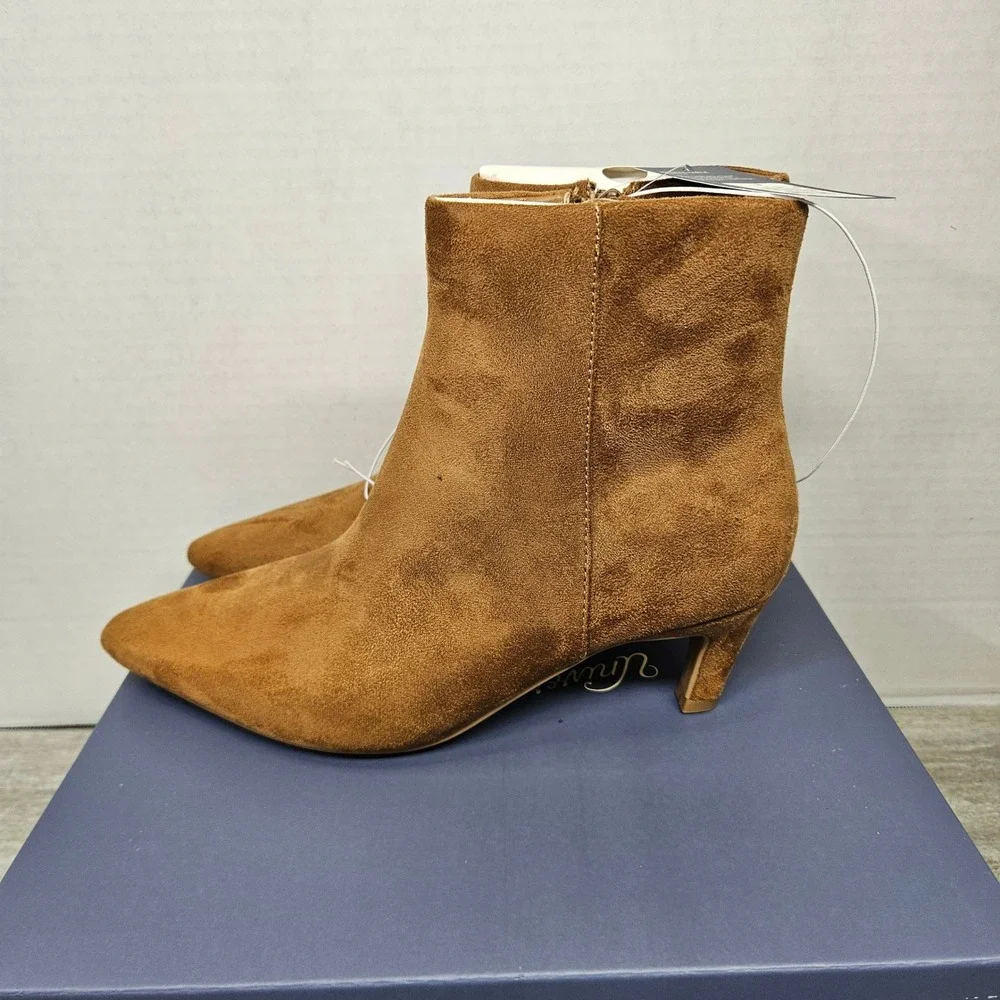 Universal Thread Taylor Tan Faux Suede Kitten Heel Pointed Toe Ankle Boot Size 9
